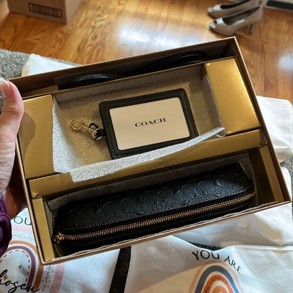 Coach Boxed Pencil Case And Id Lanyard Set In Signature Leather - Picture 3 of 3